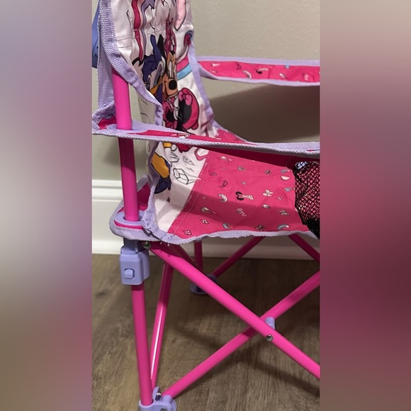 Kids Minnie Mouse & Daisy Foldable Chair with Carry Bag - Picture 4 of 8